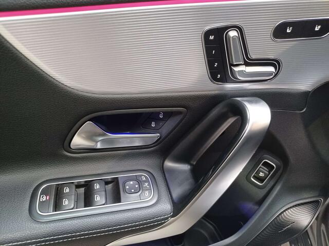 Mercedes-Benz CLA-Klasse 200 Pack AMG EXT/INT FUll Cuir,Pano,Cam�ra,Att Remo