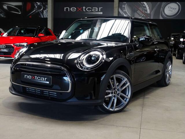 Mini Cooper DCT NAVI PRO-FULL LED-CRUISE-PARKING