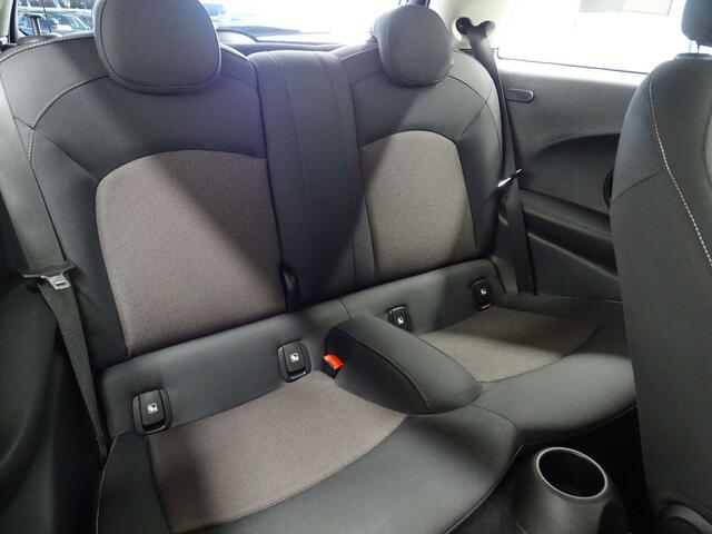 Mini Cooper DCT NAVI PRO-FULL LED-CRUISE-PARKING