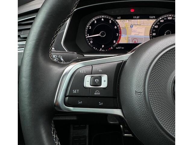 Volkswagen Tiguan 2.0 TSI 4Motion 3x R-Line 220PK Pano Trekhaak Keyless
