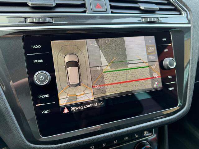 Volkswagen Tiguan 2.0 TSI 4Motion 3x R-Line 220PK Pano Trekhaak Keyless