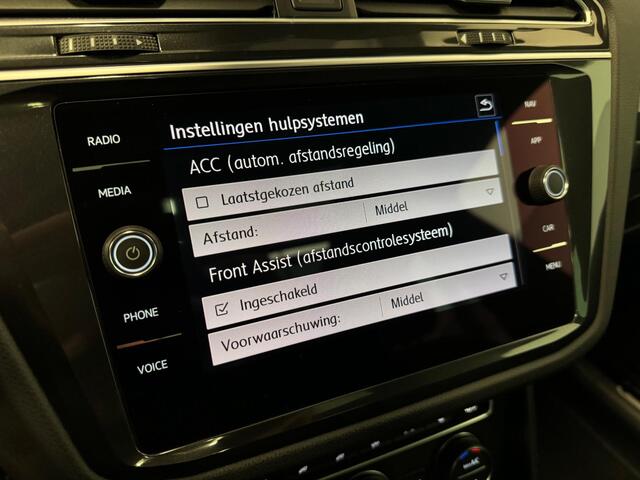 Volkswagen Tiguan 2.0 TSI 4Motion 3x R-Line 220PK Pano Trekhaak Keyless