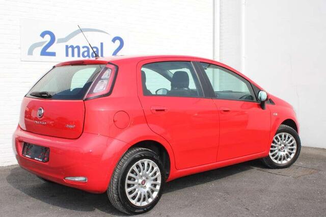 Fiat Punto 1.2i Street met 2 JAAR garantie=UNIEK in Belgi�