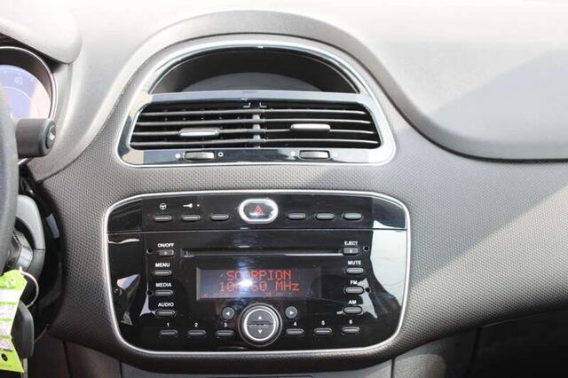 Fiat Punto 1.2i Street met 2 JAAR garantie=UNIEK in Belgi�