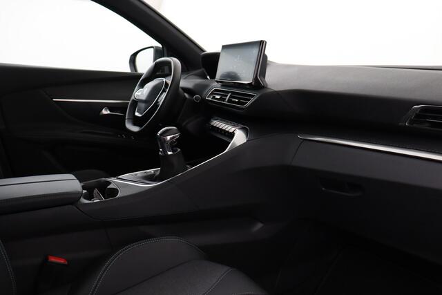 Peugeot 3008 ALLURE 1.2 PURETECH ALLURE 1.2 PURETECH  + GPS + CARPLAY + CAMERA + PDC + CRUISE + ALU 18