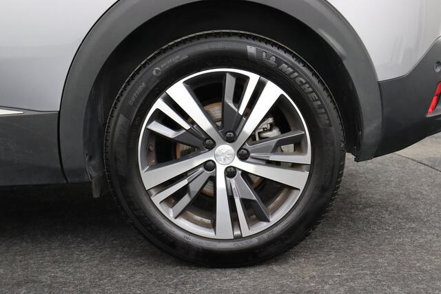 Peugeot 3008 ALLURE 1.2 PURETECH ALLURE 1.2 PURETECH  + GPS + CARPLAY + CAMERA + PDC + CRUISE + ALU 18