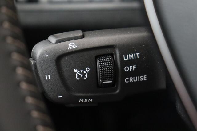 Peugeot 3008 ALLURE 1.2 PURETECH ALLURE 1.2 PURETECH  + GPS + CARPLAY + CAMERA + PDC + CRUISE + ALU 18