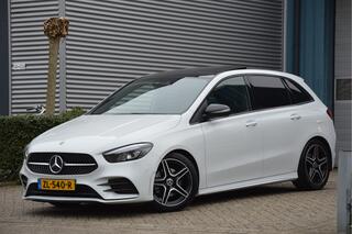 MERCEDES-BENZ B-KLASSE 180 AMG | LED | CARPLAY | CAMERA | PANODAK | NIGHTPAKKET | CRUISE | CLIMA | ENZ