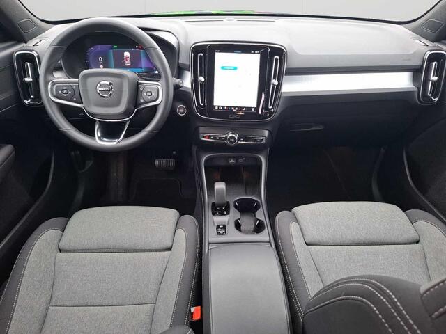 Volvo XC40 Core, B3 Mild Hybrid, Essence
