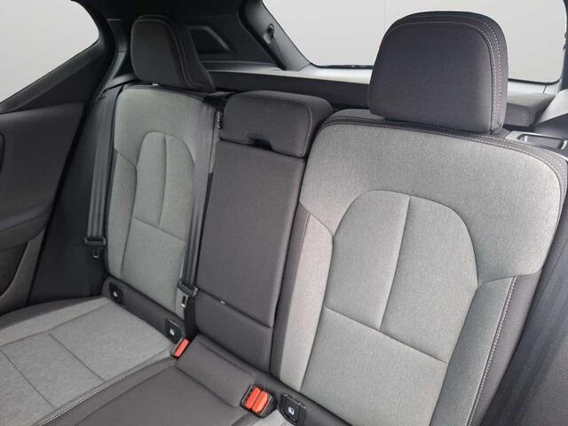 Volvo XC40 Core, B3 Mild Hybrid, Essence