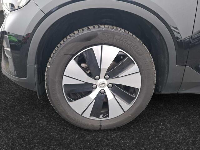 Volvo XC40 Core, B3 Mild Hybrid, Essence