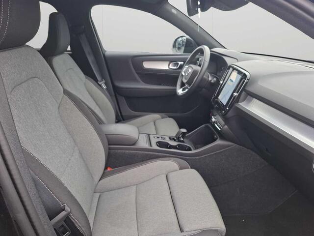 Volvo XC40 Core, B3 Mild Hybrid, Essence