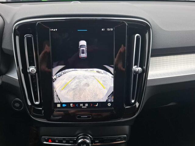 Volvo XC40 Core, B3 Mild Hybrid, Essence