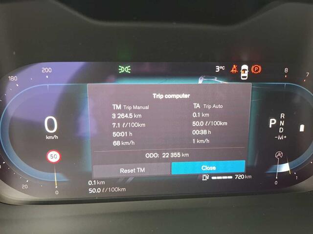 Volvo XC40 Core, B3 Mild Hybrid, Essence