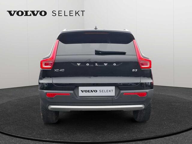 Volvo XC40 Core, B3 Mild Hybrid, Essence