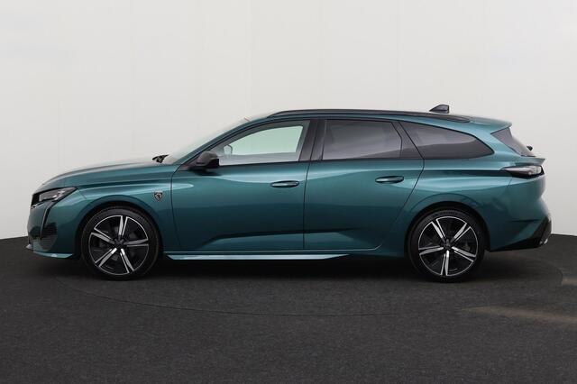 Peugeot 308 SW GT 1.2 PURETECH EAT8 SW GT 1.2 PURETECH EAT8 + A/T + GPS + CARPLAY + LEDER/ALCANTARA + CAMERA + PDC + CRUISE + ALU