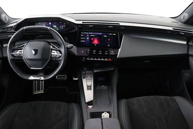 Peugeot 308 SW GT 1.2 PURETECH EAT8 SW GT 1.2 PURETECH EAT8 + A/T + GPS + CARPLAY + LEDER/ALCANTARA + CAMERA + PDC + CRUISE + ALU