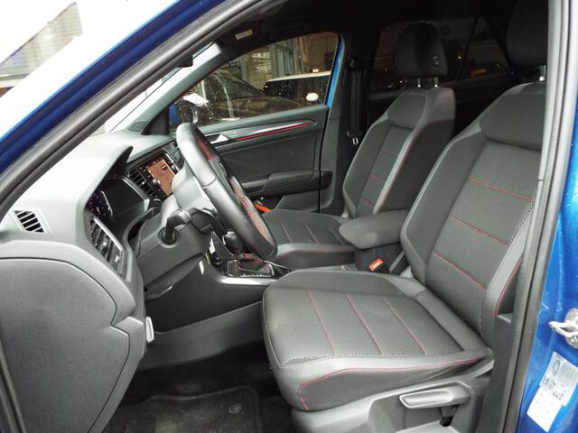 Volkswagen T-ROC 1.5 TSI Sport Business R AUTOMAAT-TREKHAAK-CARPLAY-NAP-BOVAG