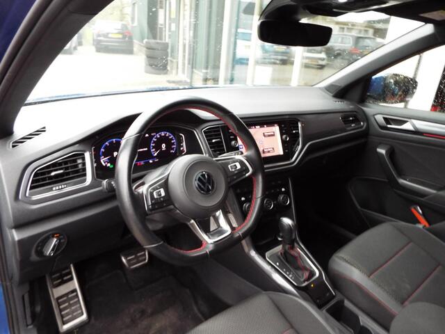 Volkswagen T-ROC 1.5 TSI Sport Business R AUTOMAAT-TREKHAAK-CARPLAY-NAP-BOVAG