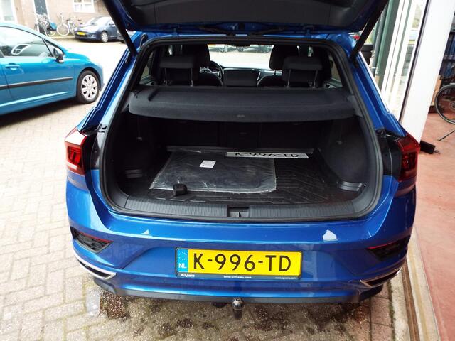 Volkswagen T-ROC 1.5 TSI Sport Business R AUTOMAAT-TREKHAAK-CARPLAY-NAP-BOVAG