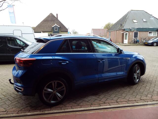 Volkswagen T-ROC 1.5 TSI Sport Business R AUTOMAAT-TREKHAAK-CARPLAY-NAP-BOVAG