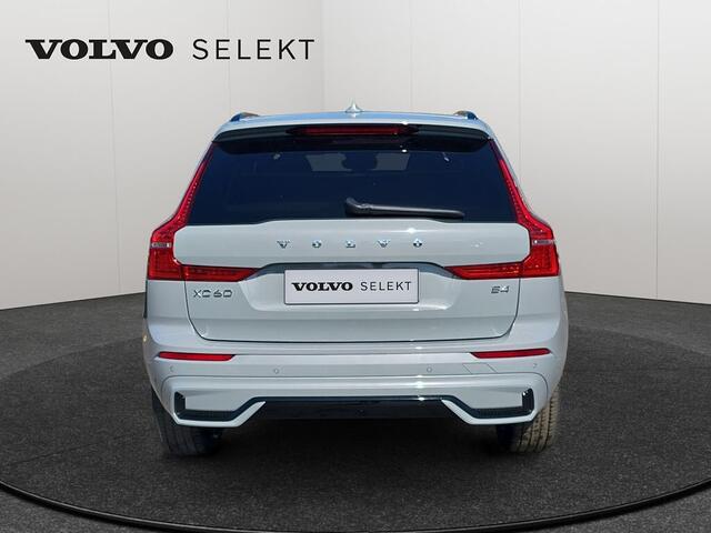 Volvo XC60 II XC60 Plus, B4 Mild-Hybrid, Benzin, Dark