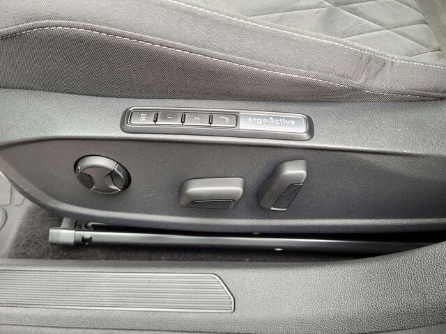 Volkswagen Golf 1.4 eHybrid PHEV DSGAUT.MASSAGELEDPTSDAB