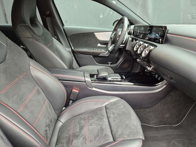 Mercedes-Benz A-Klasse 180 dAUT.AMG PAKKETNIGHTPAKKETLEDCAMERADABPTS
