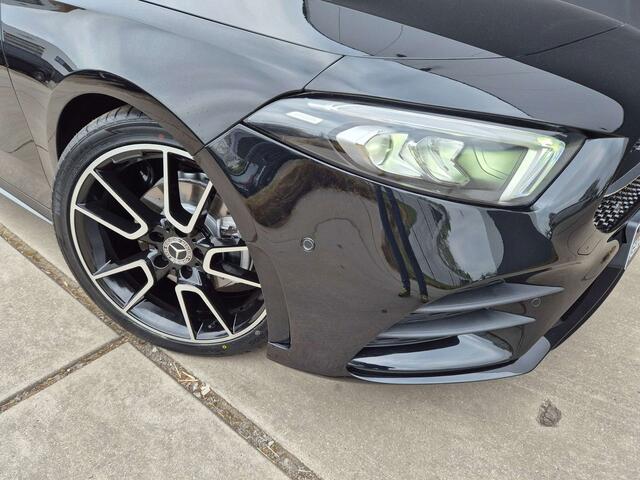 Mercedes-Benz A-Klasse 180 dAUT.AMG PAKKETNIGHTPAKKETLEDCAMERADABPTS