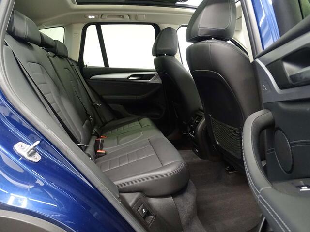 BMW X3 18dA SDrive NAVI PRO-CUIR-KEYLESS-TOIT PANO-HUD
