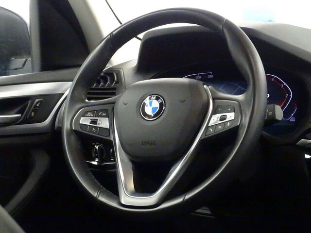 BMW X3 18dA SDrive NAVI PRO-CUIR-KEYLESS-TOIT PANO-HUD