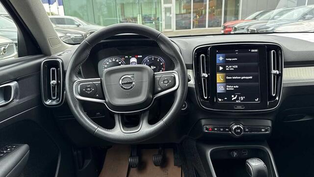 Volvo XC40 Momentum Pro T3 3YEAR WARRANTY