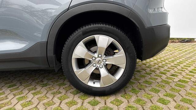 Volvo XC40 Momentum Pro T3 3YEAR WARRANTY