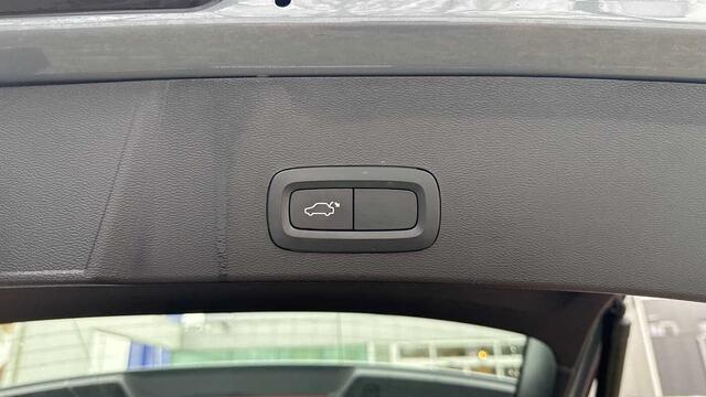 Volvo XC40 Momentum Pro T3 3YEAR WARRANTY