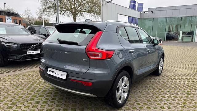 Volvo XC40 Momentum Pro T3 3YEAR WARRANTY