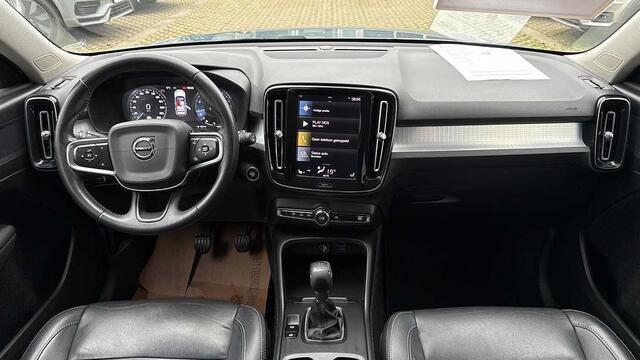 Volvo XC40 Momentum Pro T3 3YEAR WARRANTY