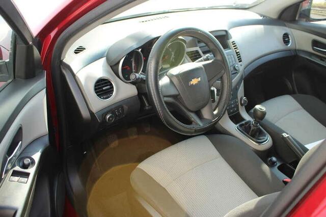 Chevrolet Cruze 1.6i Airco met 2 JAAR garantie=UNIEK in Belgi�