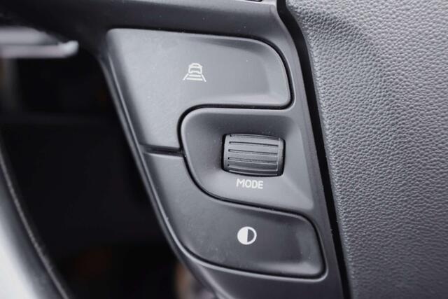 Citroen C4 1.2 PureTech Feel Navi- Cruise- Massage -Garantie