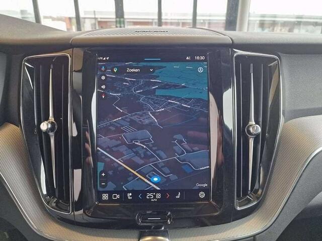Volvo XC60 PLUS DARK B4 HYBRID BENZINE AUTOMAAT