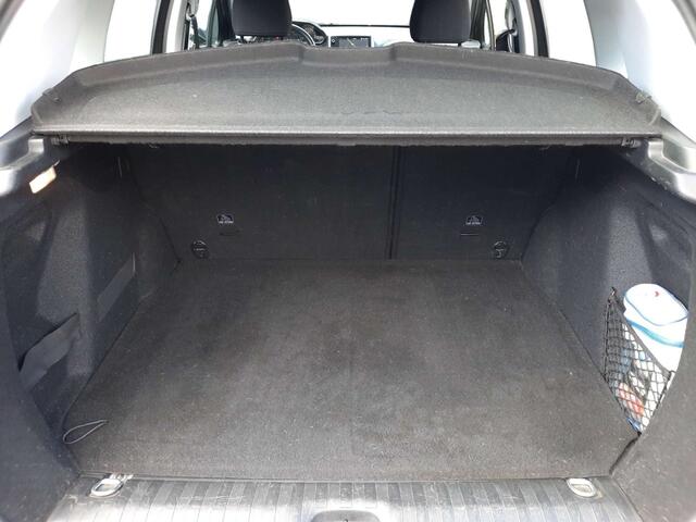 Peugeot 2008 1.2i Allure 82Ch/ Garantie 12 Mois