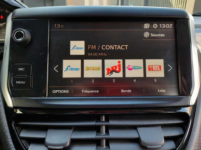 Peugeot 2008 1.2i Allure 82Ch/ Garantie 12 Mois