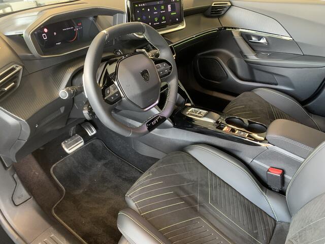 Peugeot 2008 1.2 PureTech 130 GT Automaat Alacantara Pakket-Camera Pakket-Telefoonlader