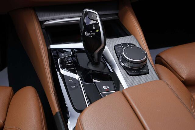 BMW 5-Serie 520 Touring dXA M-Pack Pano Navi CruiseC Garantie