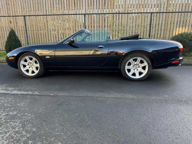 Jaguar XK XK8 4.0i V8 32v Convertible Matching numbers