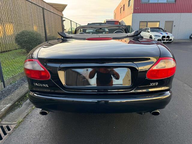 Jaguar XK XK8 4.0i V8 32v Convertible Matching numbers