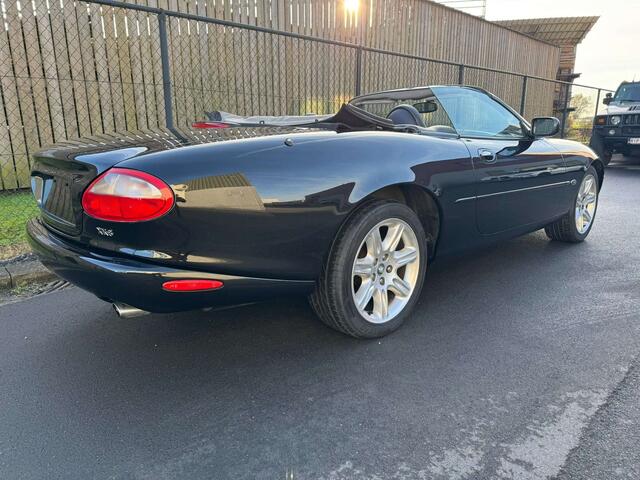 Jaguar XK XK8 4.0i V8 32v Convertible Matching numbers