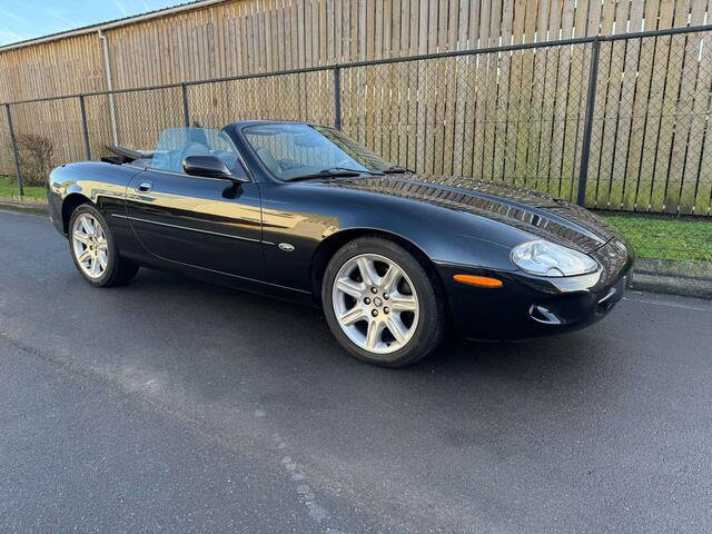 Jaguar XK XK8 4.0i V8 32v Convertible Matching numbers