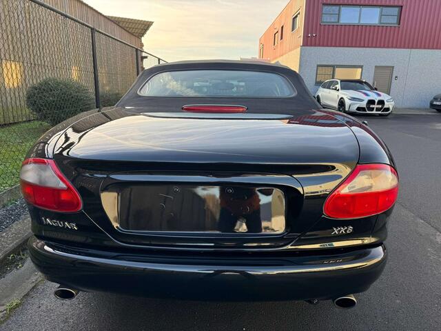 Jaguar XK XK8 4.0i V8 32v Convertible Matching numbers