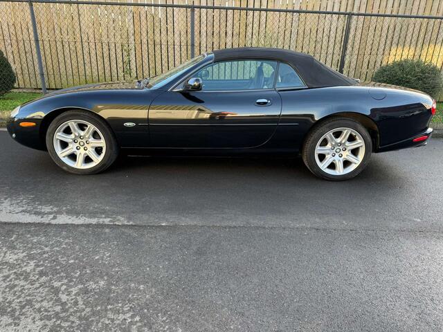 Jaguar XK XK8 4.0i V8 32v Convertible Matching numbers
