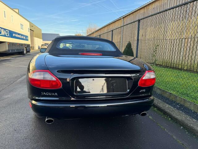 Jaguar XK XK8 4.0i V8 32v Convertible Matching numbers